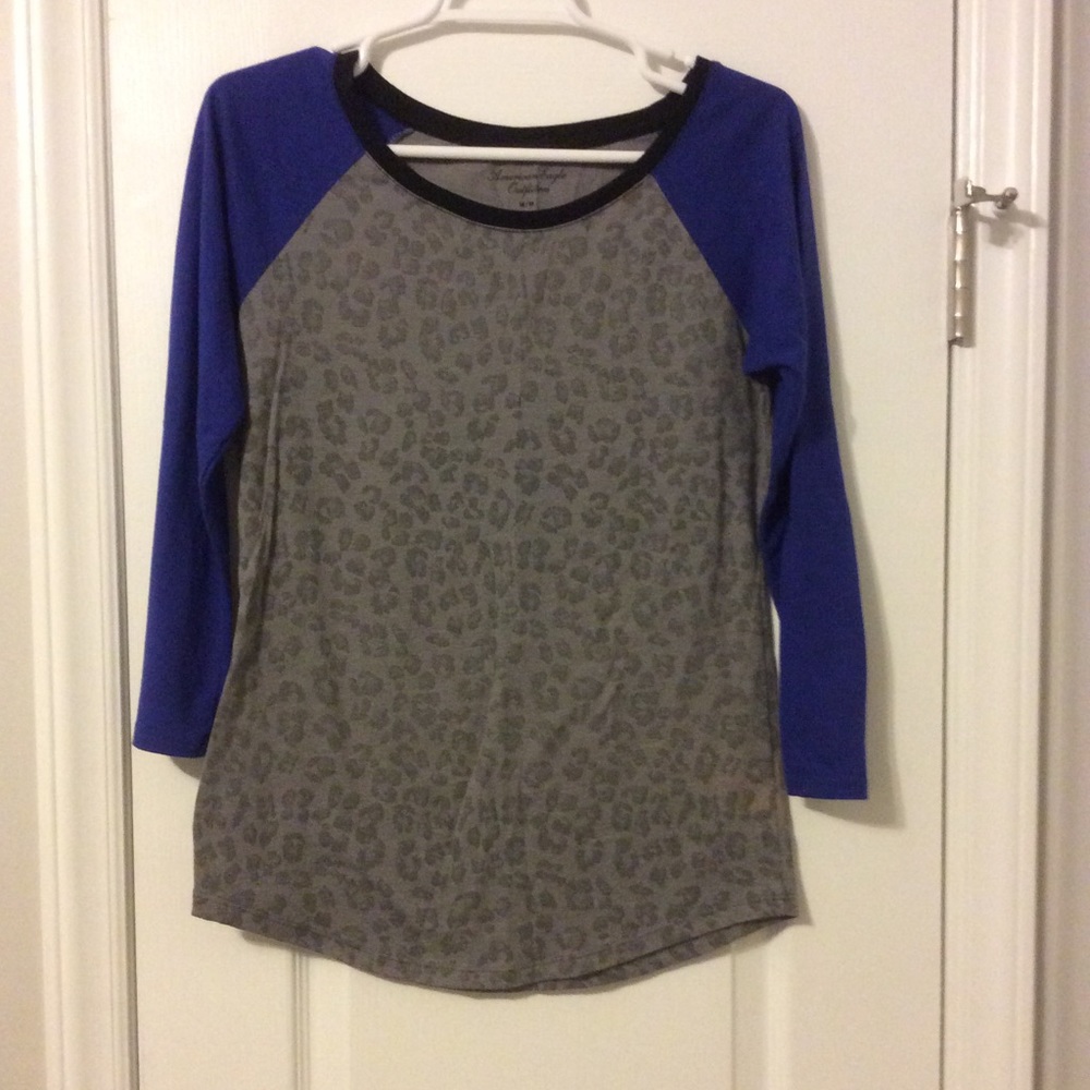 AE quarter length shirt